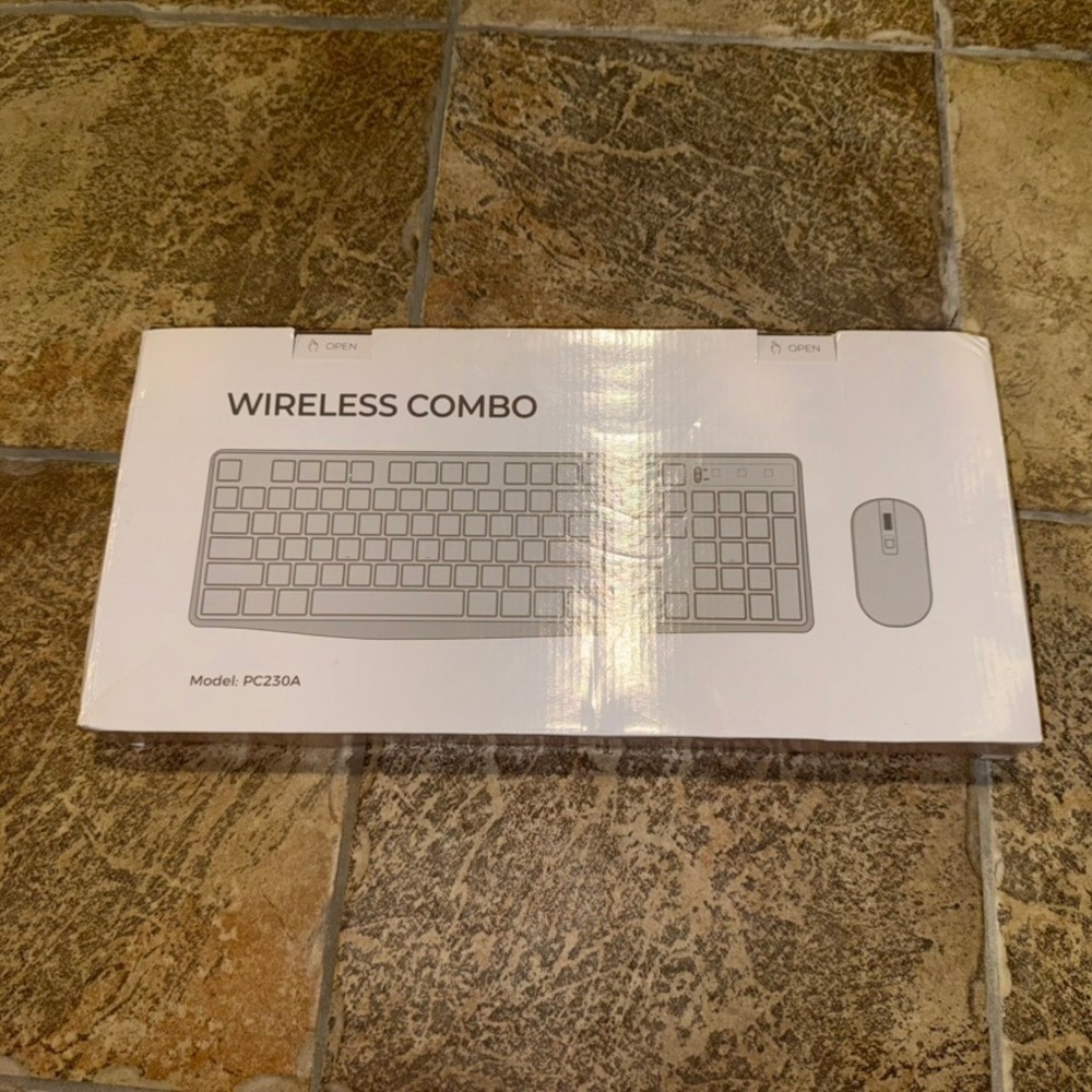 VictSing Wireless Keyboard and Mouse Combo PC230A Black Full Size Slim Set